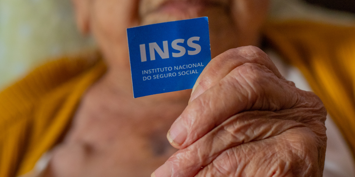 Tem mais de 65 anos INSS emite recado e R$ 1.412 a mais em sua renda pode ser DESTRAVADO neste mês