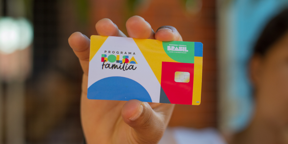 Cuidado! É possível que os bancos usem o Bolsa Família dos devedores para quitarem dívidas Saiba a verdade!