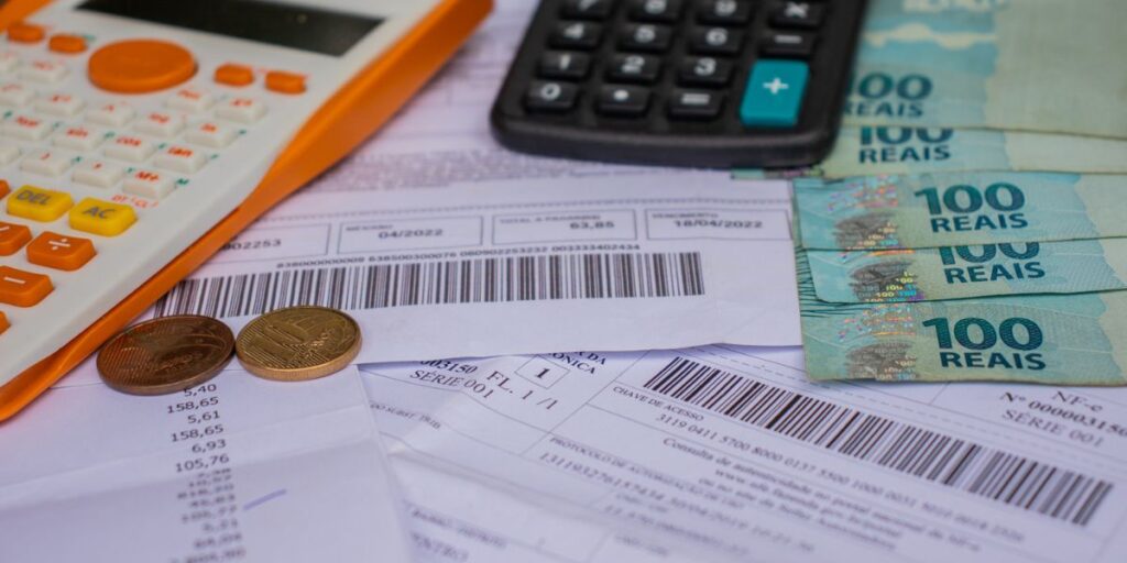 Aproveite a reta final do Desenrola Brasil para renegociar dívidas com descontos incríveis e condições especiais até 20 de maio, especialmente para inscritos no CadÚnico.