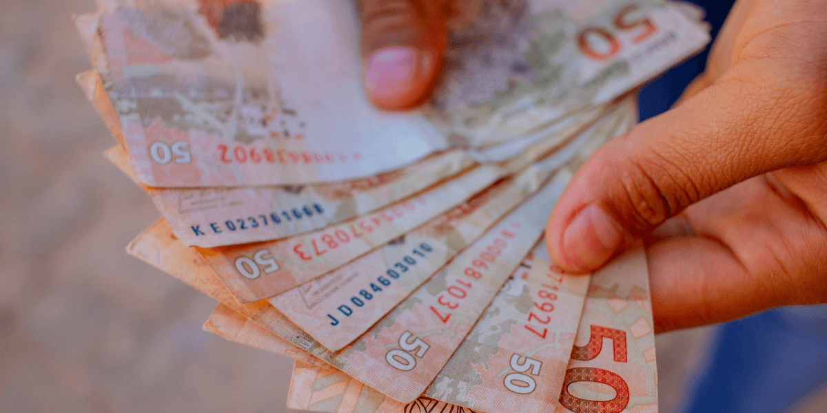 É chance para mudar de vida! Confira este programa do Governo que garante pelo menos R$ 1.800 ainda em 2024!