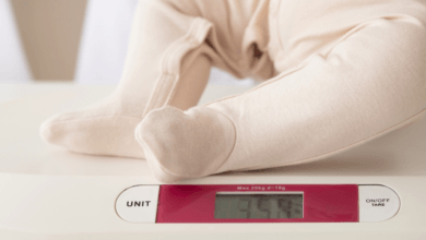 É possível comprar uma balança e pesar as crianças do Bolsa Família em casa Confira!