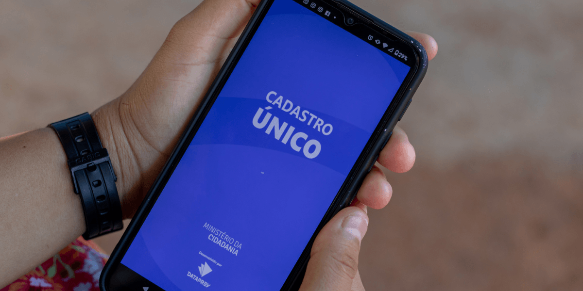 Seu filho chegou aos 18 Saiba as consequências de tirá-lo do Cadastro Único