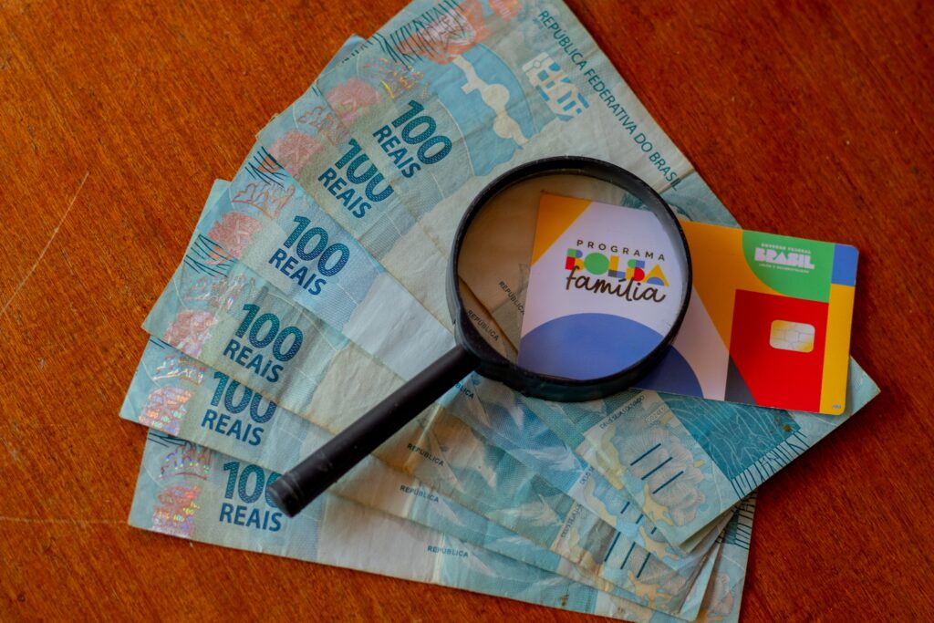 Aprovado! Valor EXTRA do Bolsa Família é pago em agosto; confira