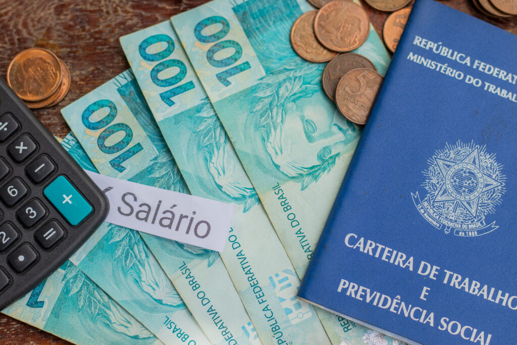 Quem começa a trabalhar de CARTEIRA ASSINADA pode perder o Bolsa Família Descubra