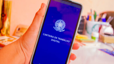 Quem trabalha de carteira assinada pode RECEBER o Bolsa Família MDS se pronuncia