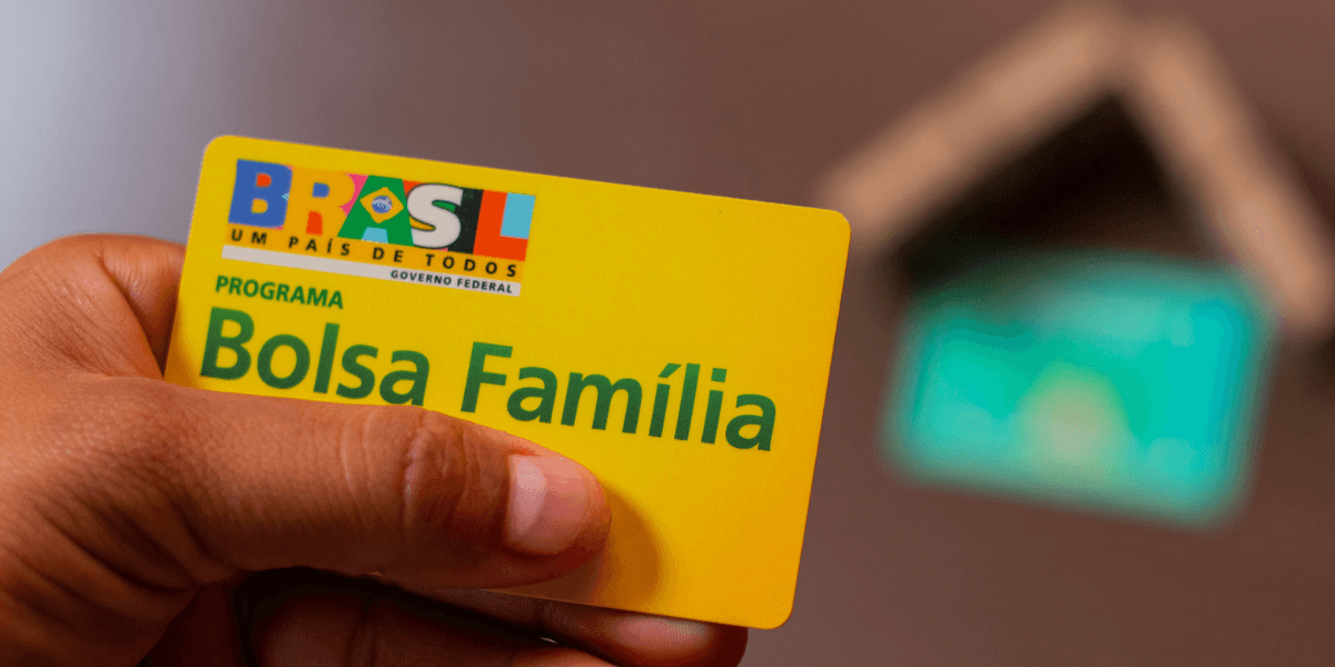 Renda familiar total é considerada para CORTE no Bolsa Família Entenda!