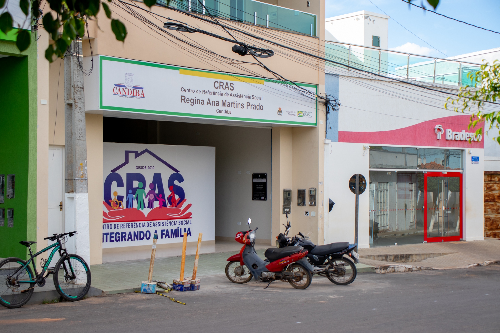 CRAS.