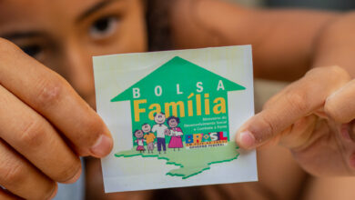 Os beneficiários do Bolsa Família receberam um balde de água fria. Entenda.