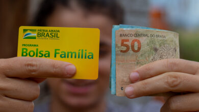 Wm breve, os beneficiários do Bolsa Família podem ter a chance de receber mais um pagamento extra: o 13º salário.