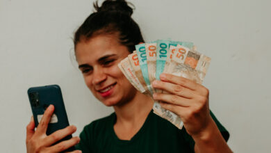 Bolsa Família 121.