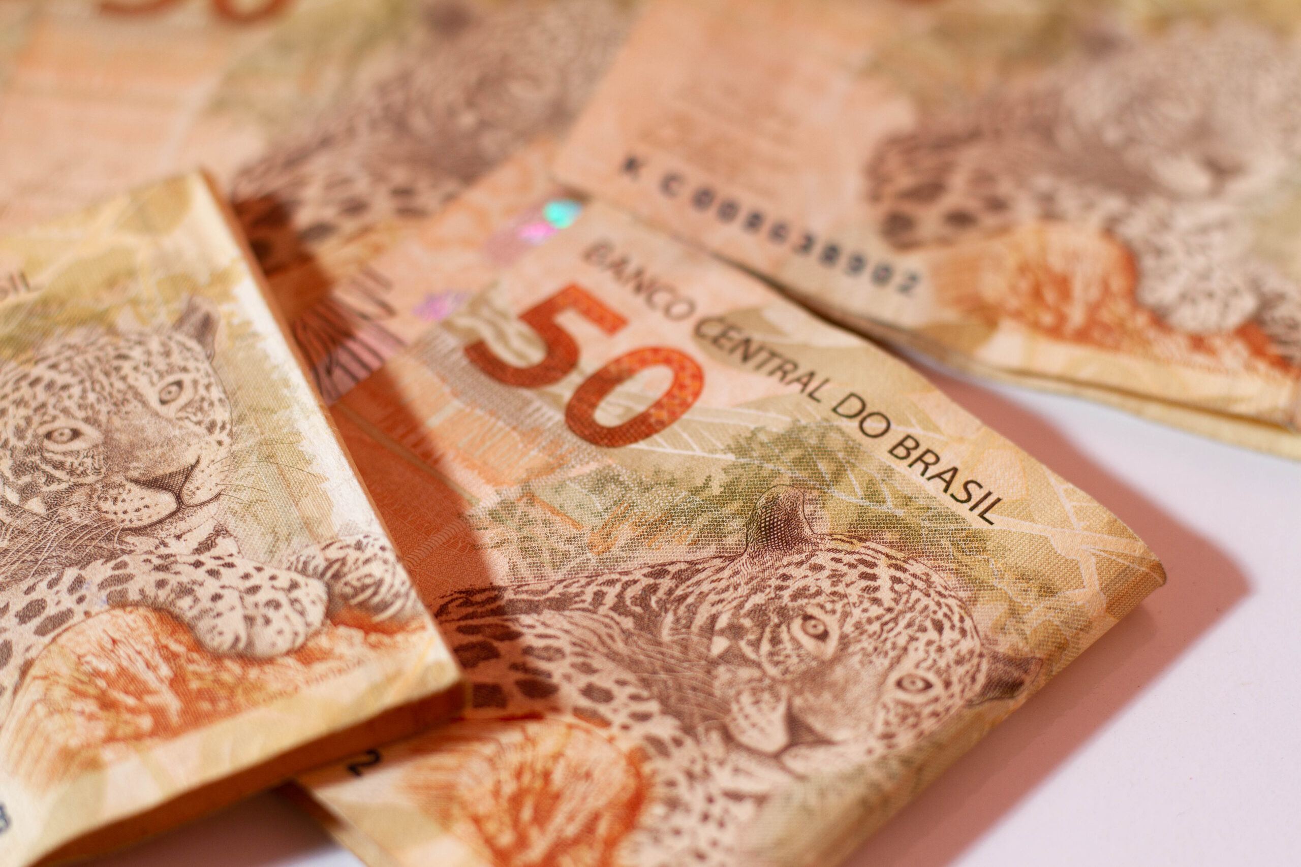 Você sabia que pode receber mais que um salário mínimo? Confira como!