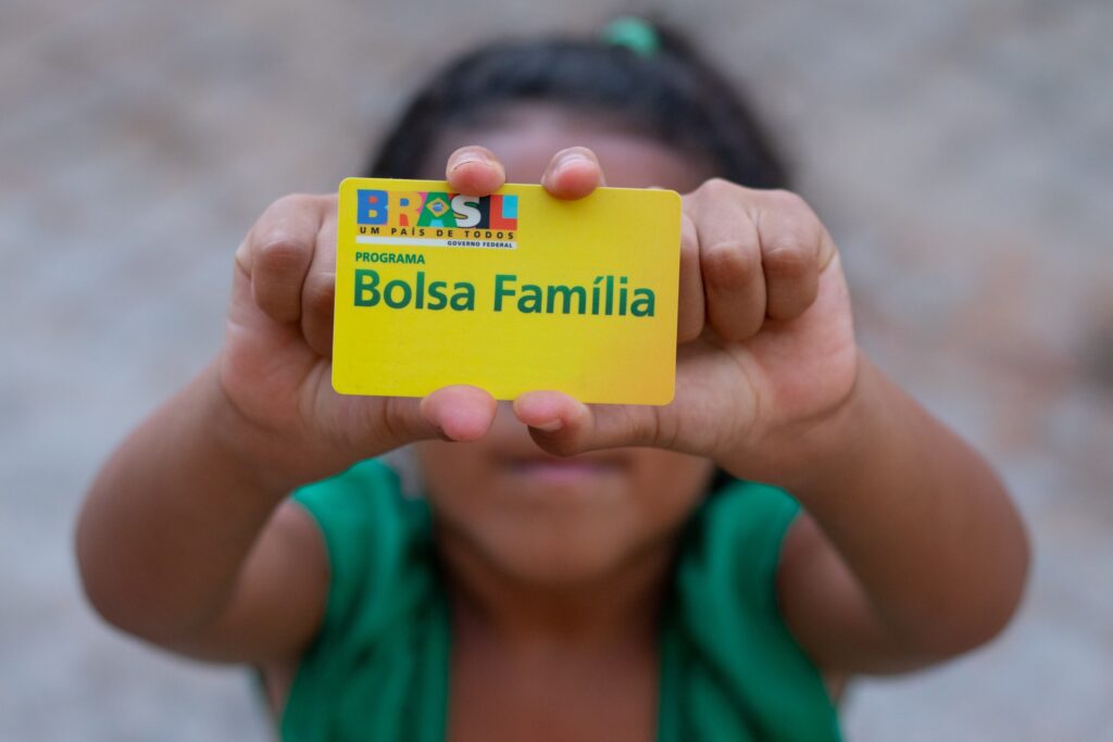 Você sabia que há várias formas de sacar o Bolsa Família sem ser com o cartão? Veja algumas delas!