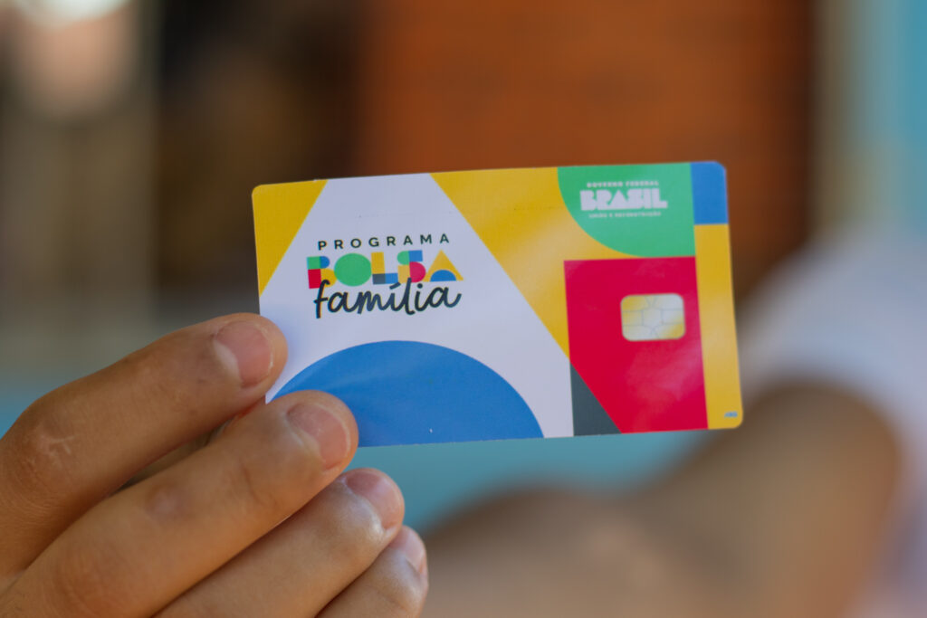 Em breve, o Bolsa Família vai receber vetos de uso que proibirão a compra e aquisição de certos itens ou serviços.