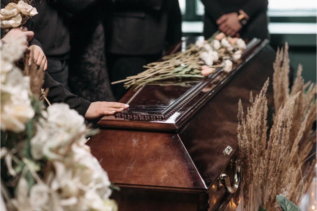 Você conhece o auxílio-funeral? É um benefício do CadÚnico para ajudar famílias nesse momento de fragilidade.