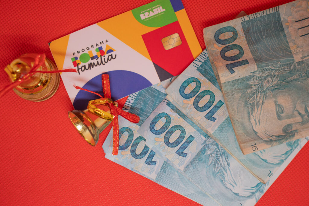 Em dezembro, os beneficiários do Bolsa Família devem tomar cuidados extras com os pagamentos.