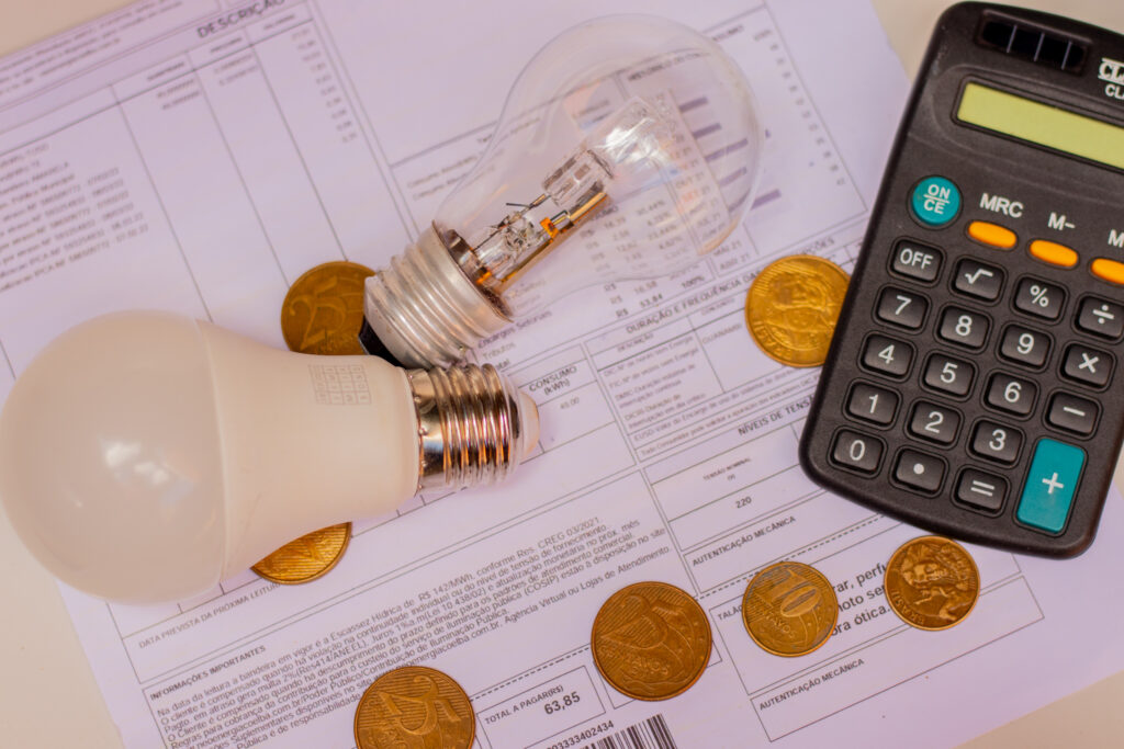No verão, o consumo de energia tende a aumentar. Felizmente, o CadÚnico pode ajudar com isso.