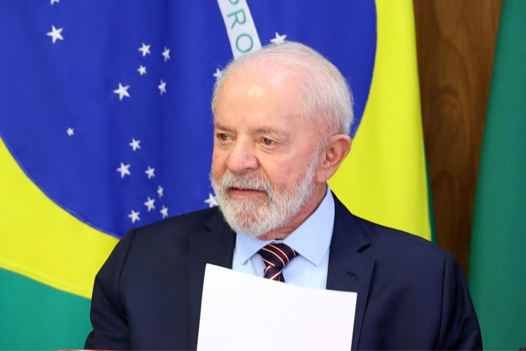 Recentemente, o governo falou sobre a possibilidade de cortar gastos com benefícios em 2025.