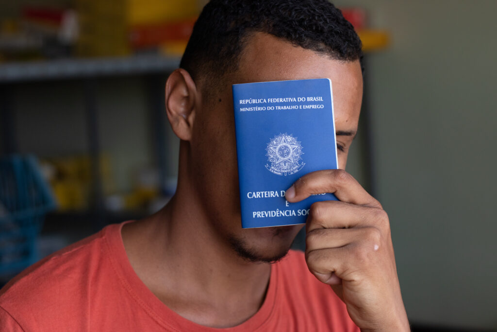 Procurando emprego? O CadÚnico pode te ajudar nisso. Entenda!
