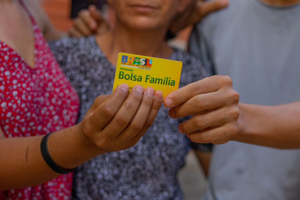Governo informa que 3 grupos de beneficiários podem NÃO receber Bolsa Família em dezembro