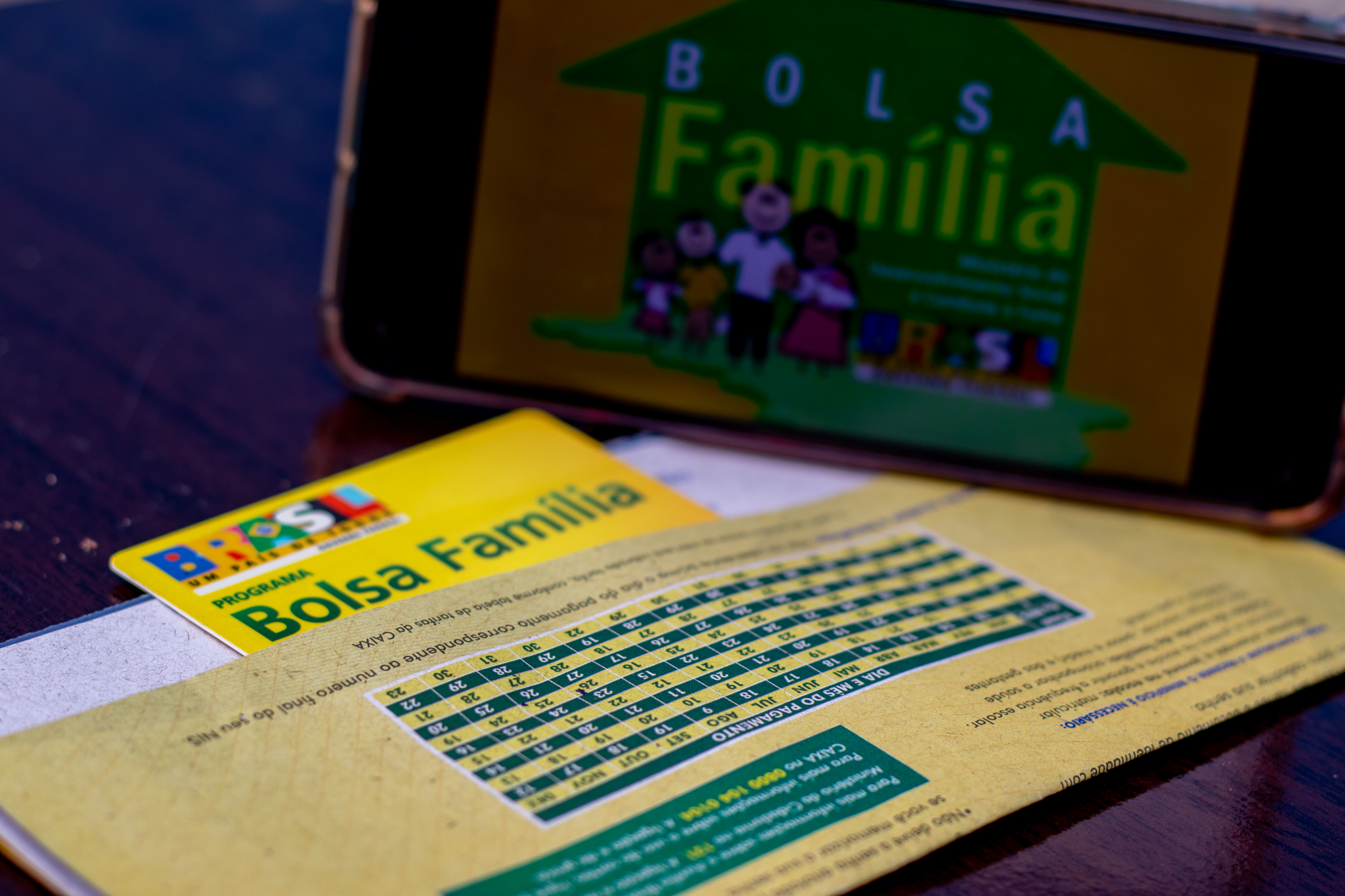 Se você recebe o Bolsa Família, percebeu que o calendário entrou em pausa. Veja quando retorna!