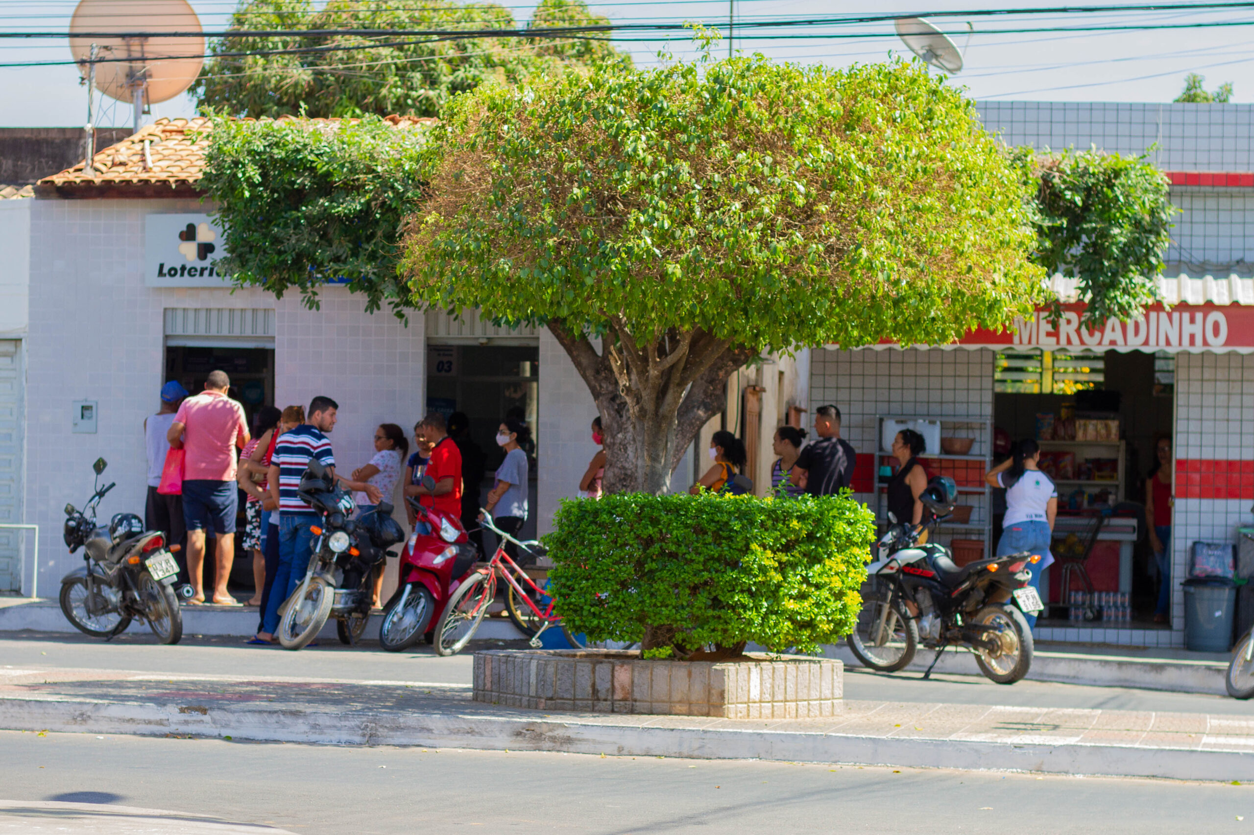 Fila no CRAS.