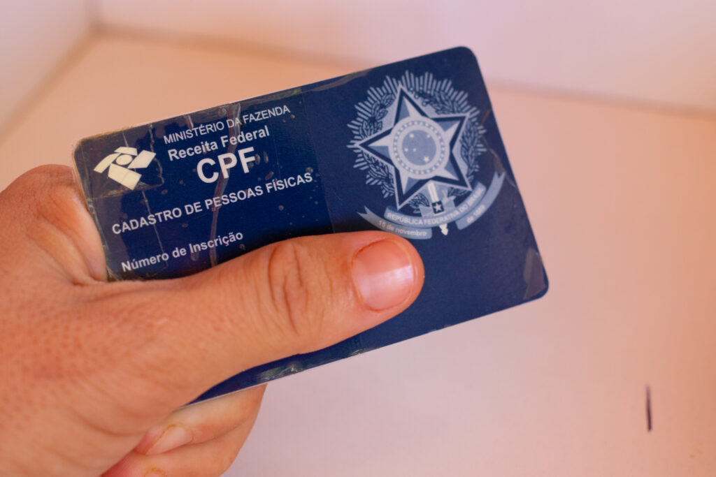 Aprenda a consultar benefícios do governo usando apenas seu CPF; guia completo