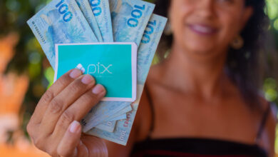 Até 02/2025, inscritos no Cadastro Único podem receber R$ 1.860 na conta via PIX