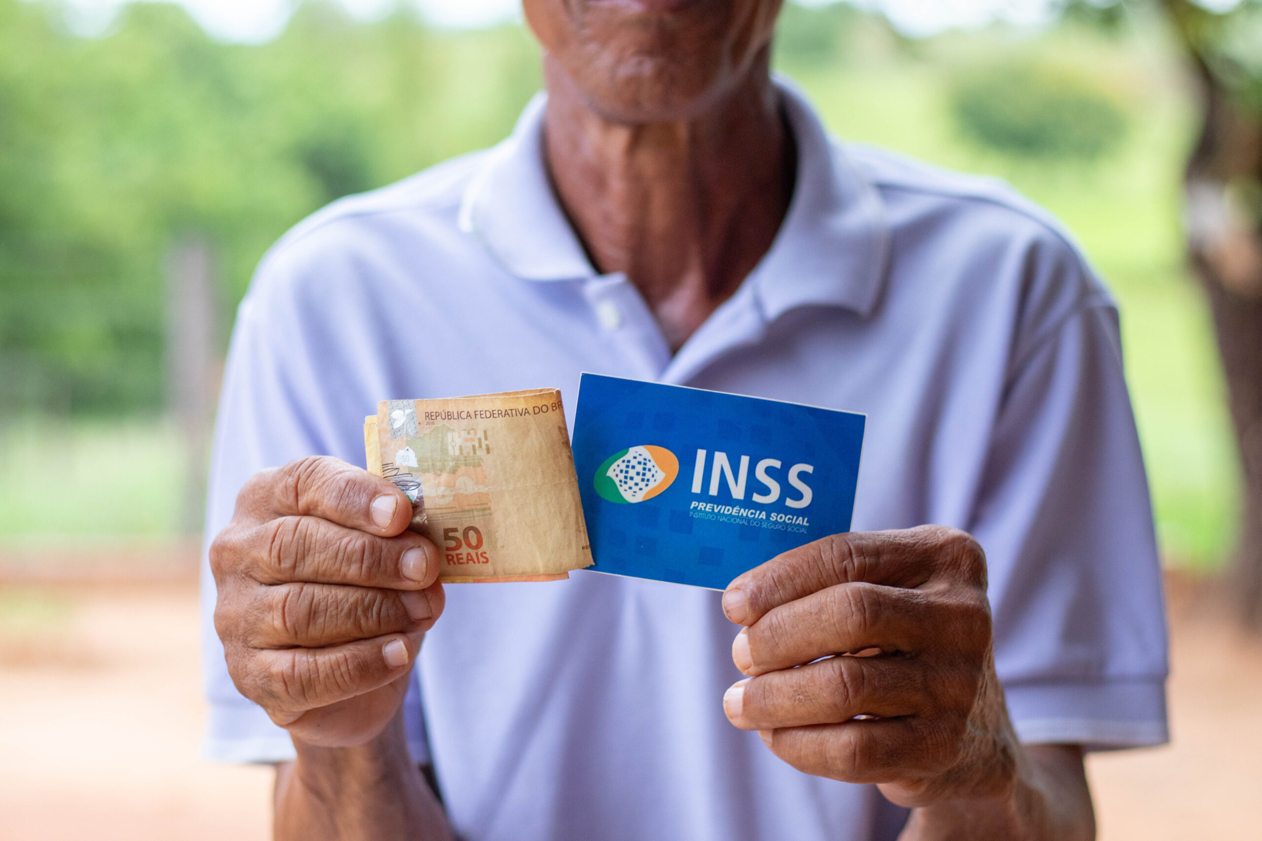 Você sabia que não precisa contribuir ao INSS para receber pagamentos? Conheça esse benefício importante! / Crédito: @jeanedeoliveirafotografia / cadastrounicobrasil.com.br