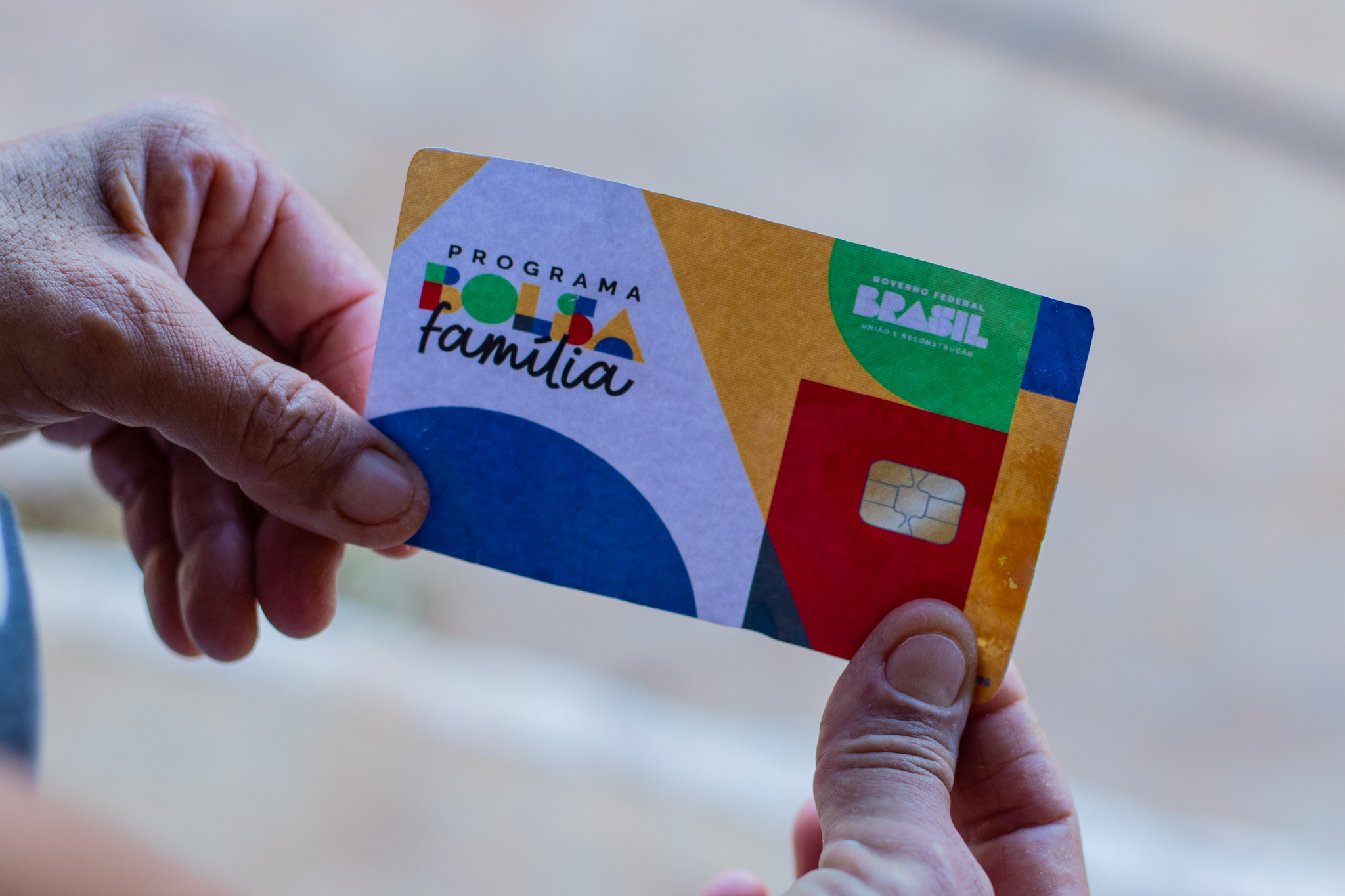 Bolsa Família de 2025 revela surpresas para o bolso dos brasileiros com renda baixa