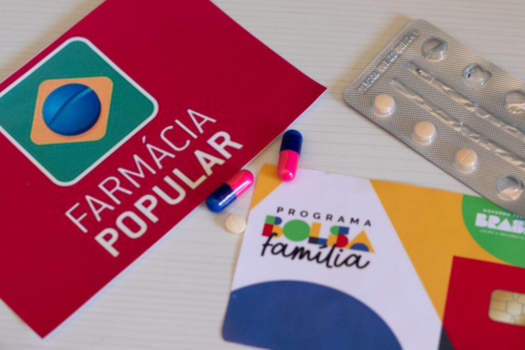 Precisando de medicamentos gratuitos? Veja como conseguir com ajuda do Bolsa Família!
