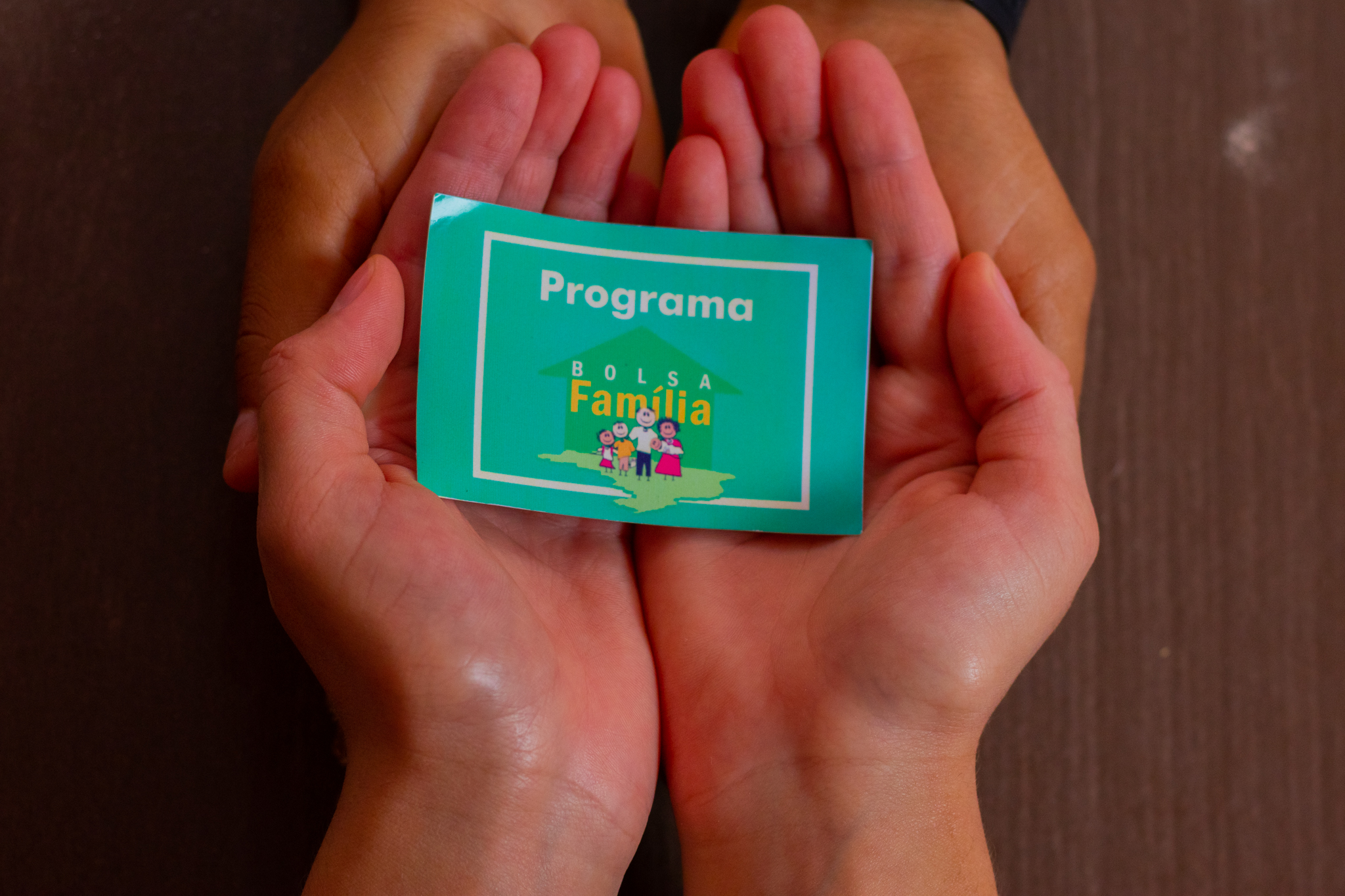 A partir do próximo ano, o Bolsa Família pode passar por algumas mudanças devido ao aumento do salário mínimo.