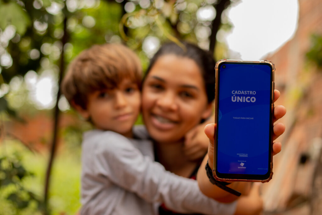 As mamães do CadÚnico podem contar com alguns benefícios exclusivos para seus filhos. Confira.