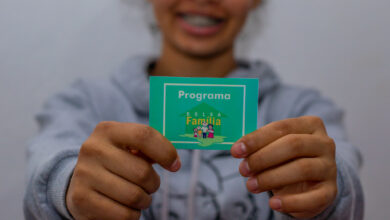 Todos os anos, dezenas de beneficiários do Bolsa Família arrumam emprego formal.