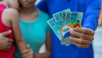 Se seu filho acabou de completar a maioridade, veja se precisa removê-lo do Bolsa Família.