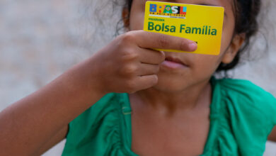 Está sem seu cartão do Bolsa Família? Veja como resolver o problema.