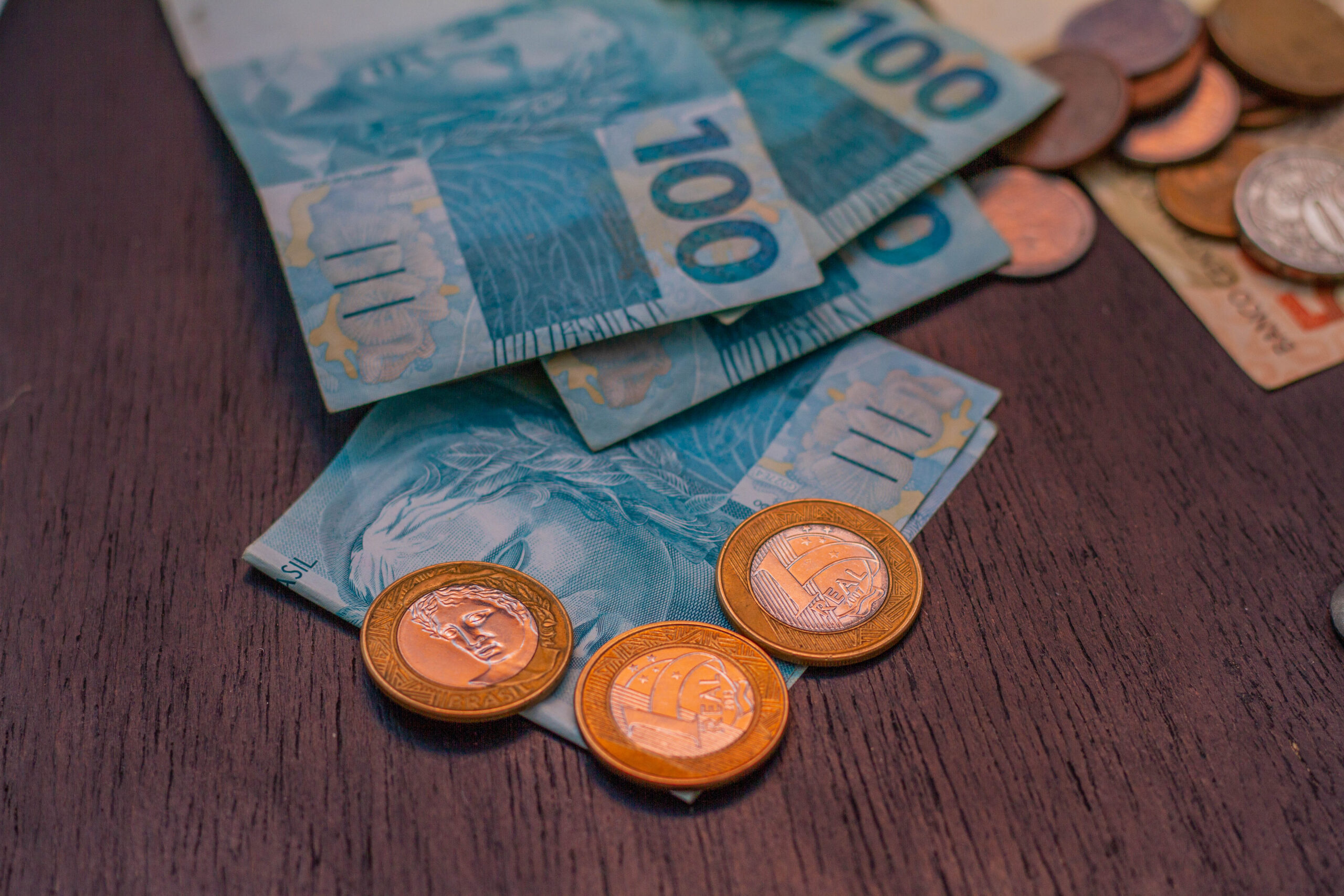 Publicado edital que oferece mais de 3 mil vagas em novo auxílio de R$ 353 por mês