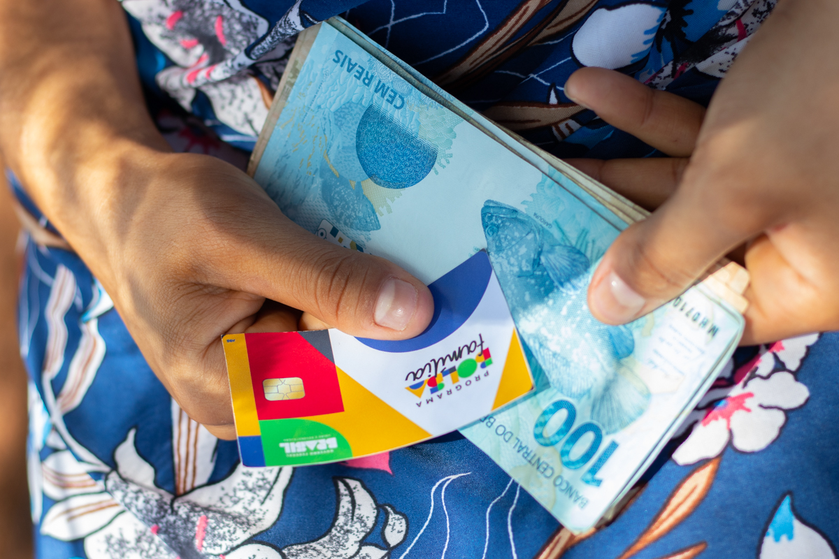 Já pensou em poder receber o Bolsa Família e os benefícios do INSS ao mesmo tempo? Confira.