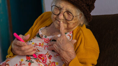 Vai completar 60 anos? Governo prepara SURPRESA para idosos em 2025