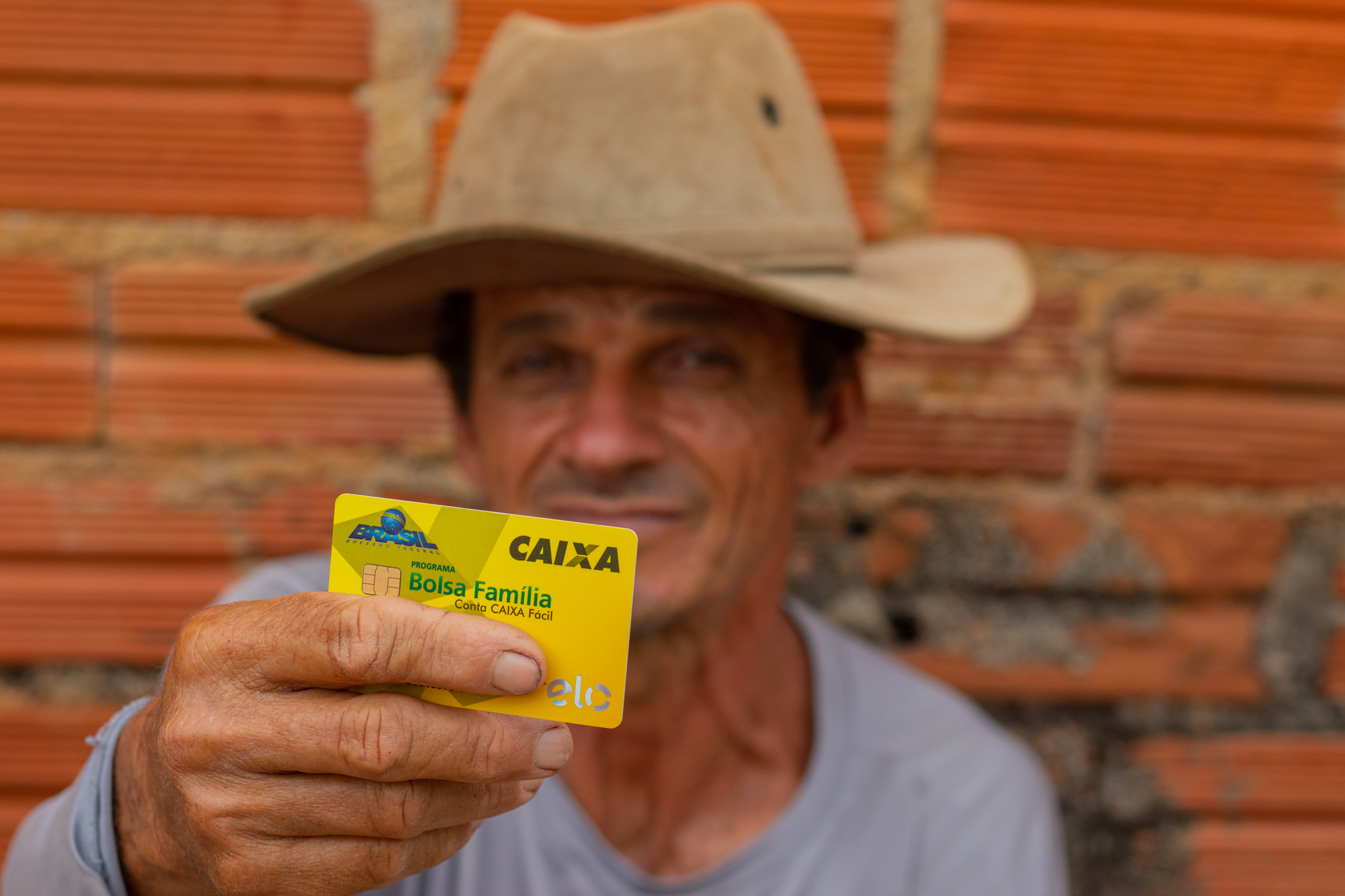 Para receber o Bolsa Família corretamente, beneficiários devem tomar cuidado com algumas compras.