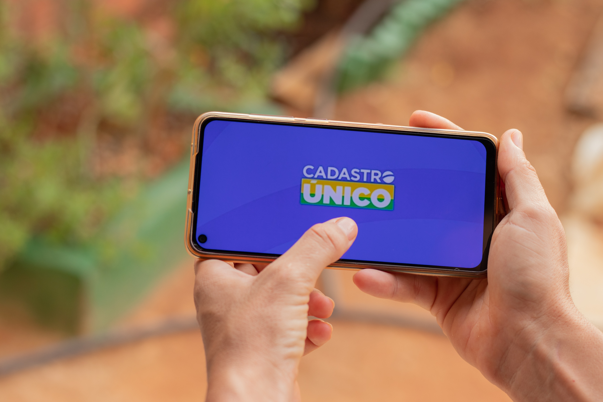 Apenas com inscrição no Cadastro Único, milhares de IDOSOS podem obter mais descontos