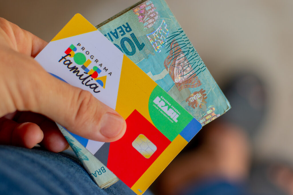Se você é beneficiário do Bolsa Família, fique de olho: o NIS 2 acabou de receber.