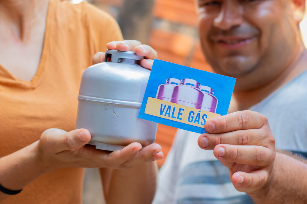 Se você ainda não recebeu o Auxílio Gás, entenda por que isso está ocorrendo.