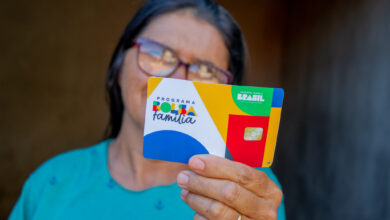 O Bolsa Família já vai ser entregue, mas algumas pessoas podem receber antes. Confira.