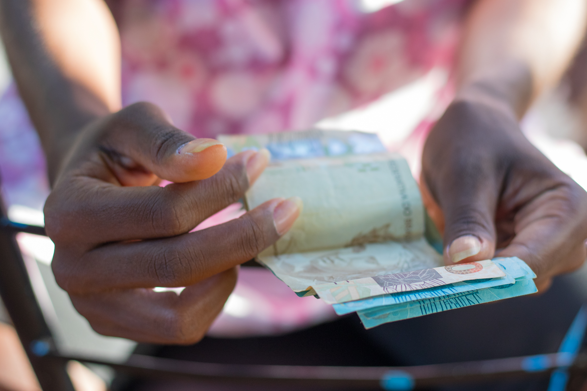 CadÚnico atualiza lista de brasileiros que vão receber nova parcela de R$ 200; confira seu CPF!