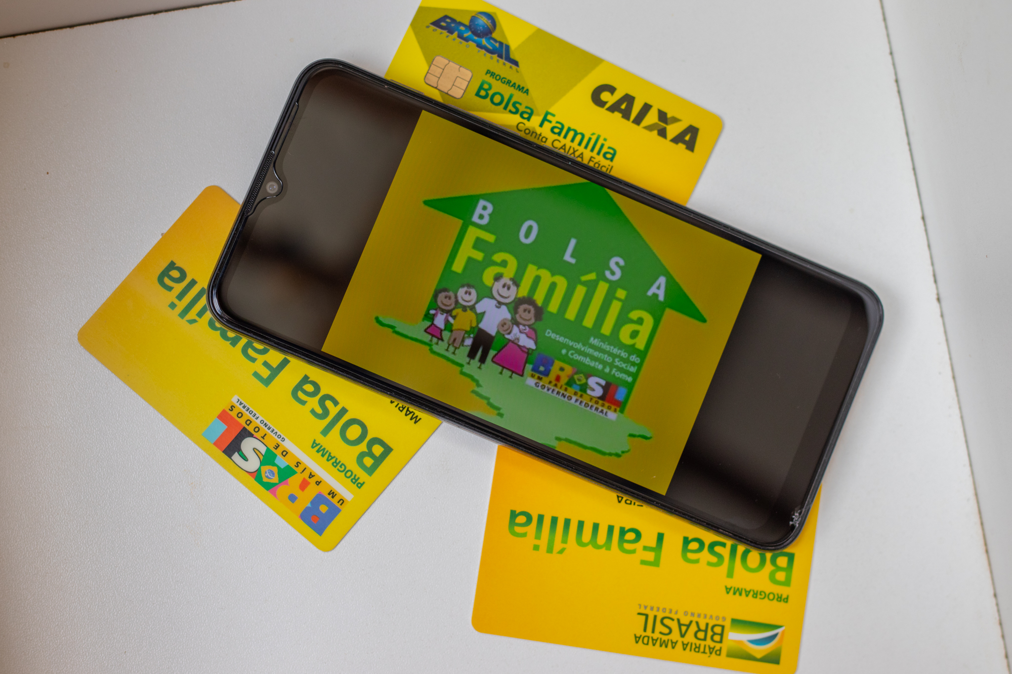 Para ter acesso aos dados do Bolsa Família, você não precisa baixar nada: está tudo no WhatsApp.