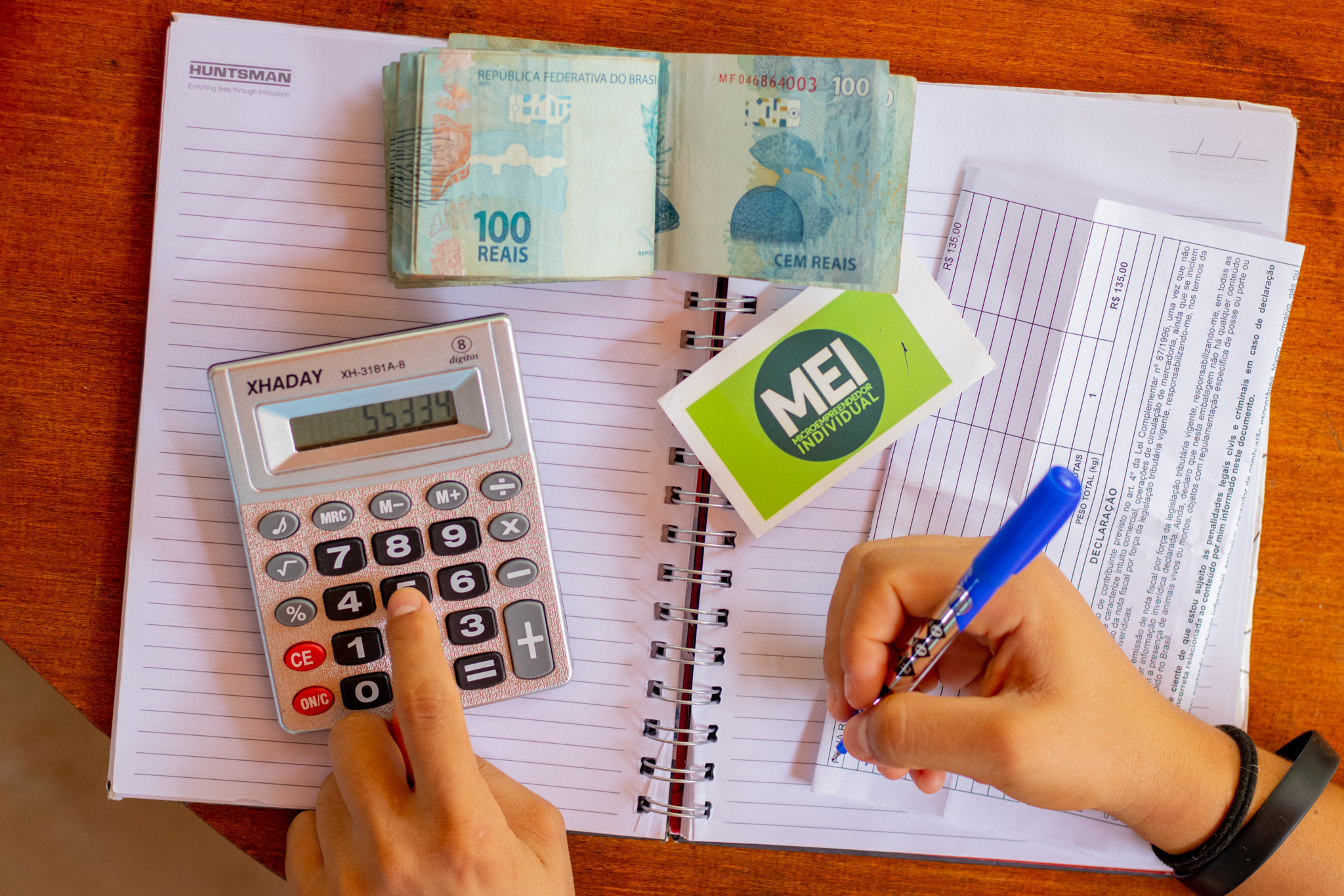 Quer se tornar MEI, mas tem medo dos valores a se pagar? Veja a solução.