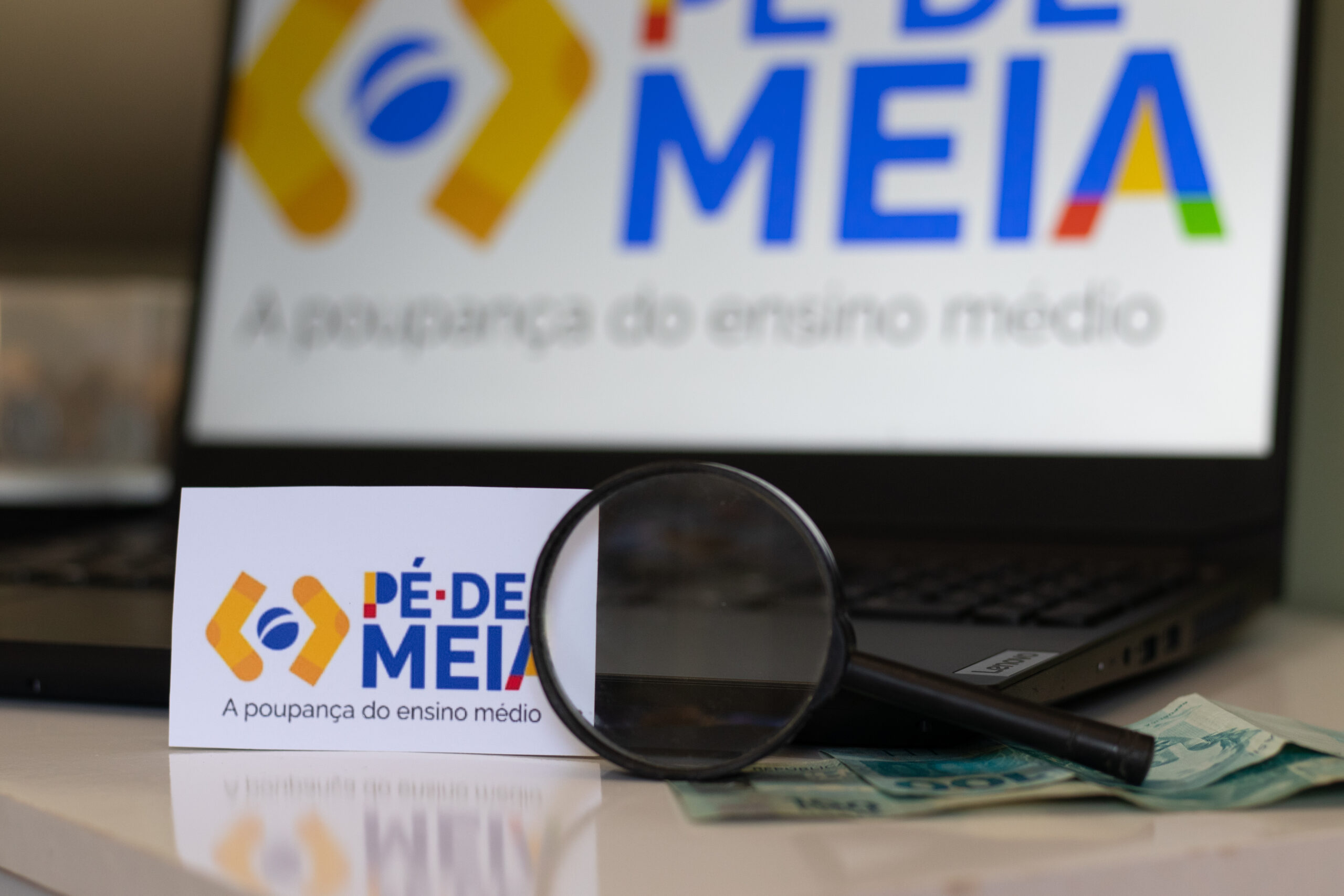 Se você é menor de idade, veja o procedimento para receber o Pé-de-Meia.