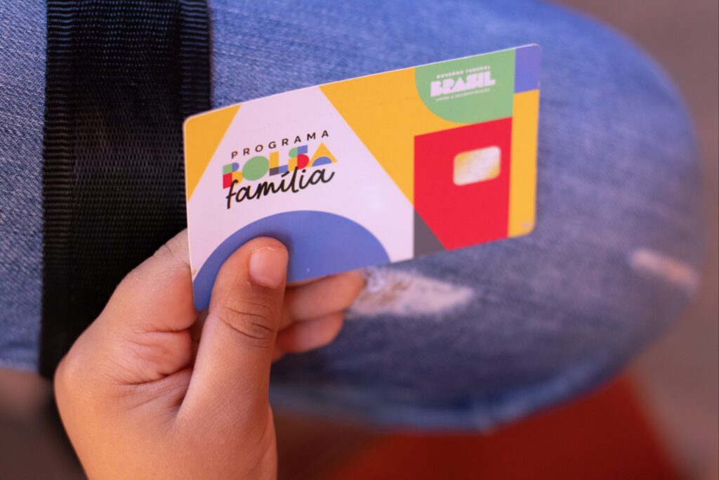 O governo cancelou seu Bolsa Família? Entenda como isso acontece.