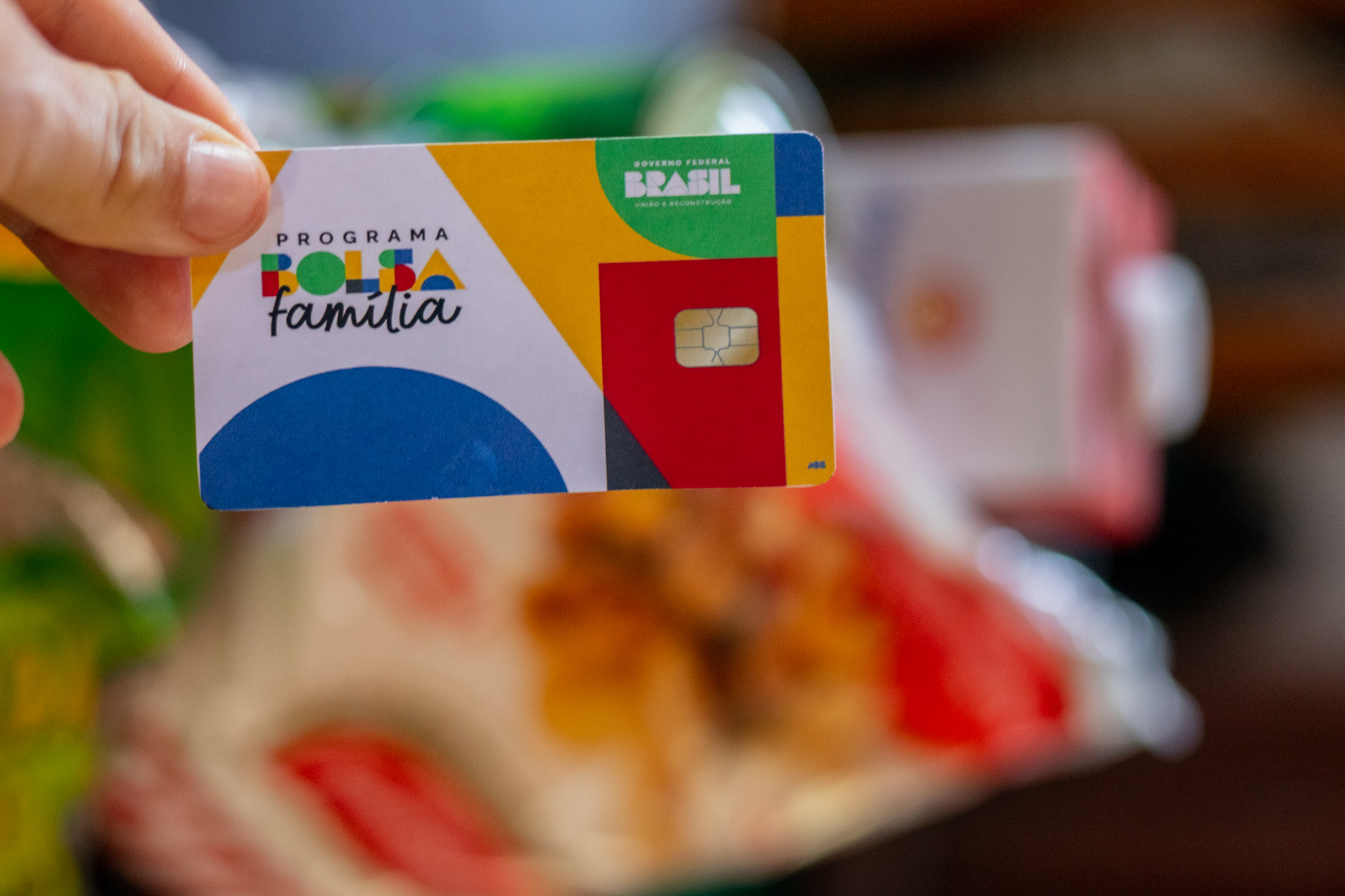 Estudo aponta que Bolsa Família é capaz de reduzir problemas além da pobreza; entenda!
