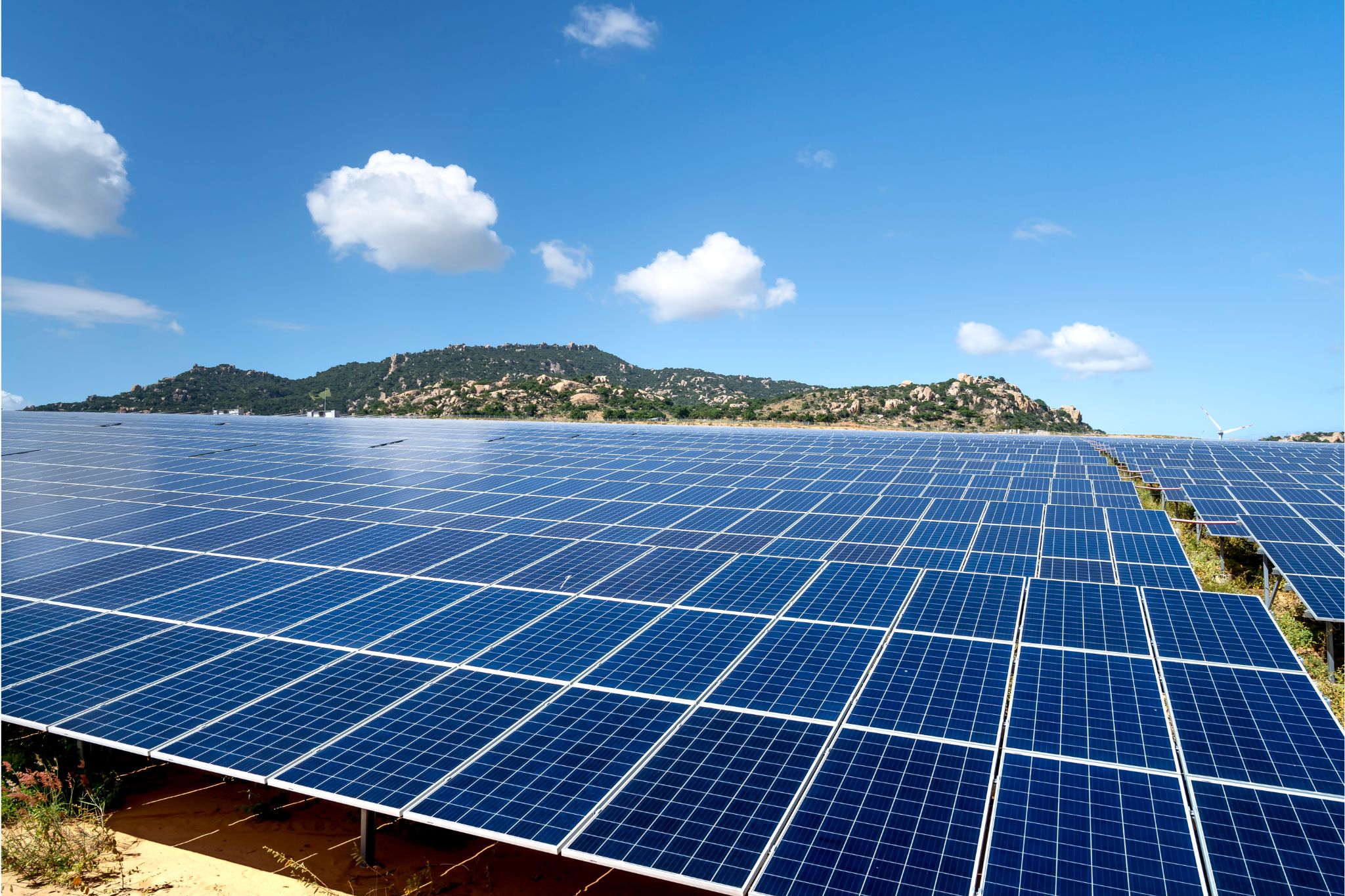 Já pensou em economizar na conta de luz para sempre? Confira o projeto da energia solar.